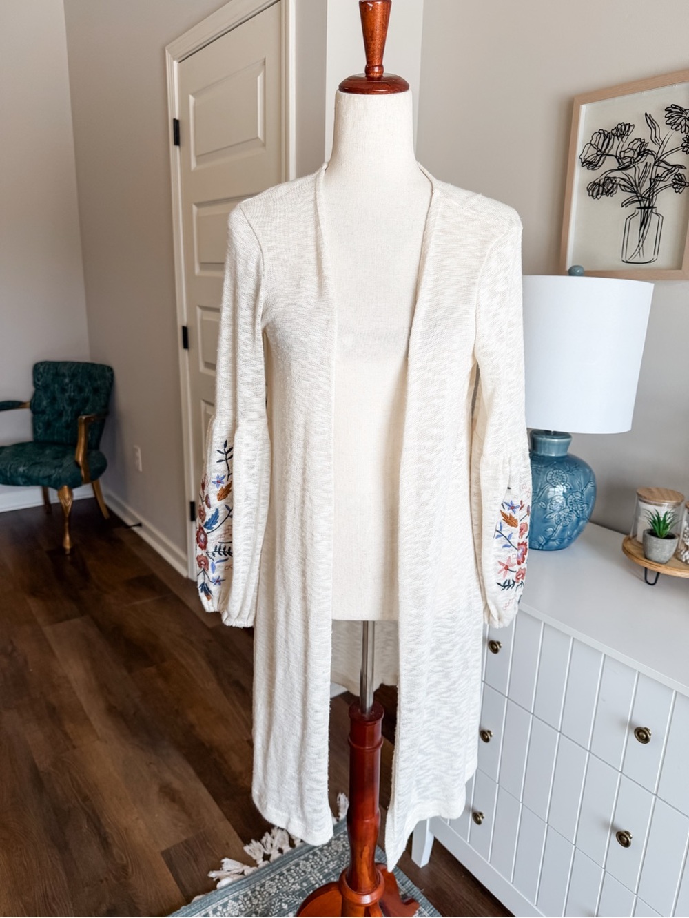 Women's Cream Embroidered Sleeve Open Cardigan